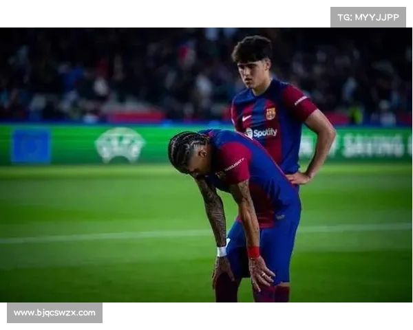 凌晨三点欧冠巅峰对决巴萨再战巴黎核心缺席八人停赛战火依旧猛烈